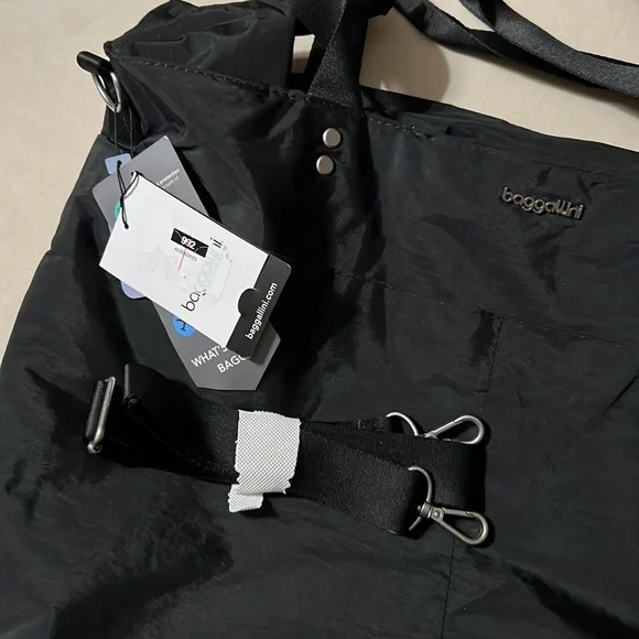 BAGGALLINI, Large Carryall Tote, Black